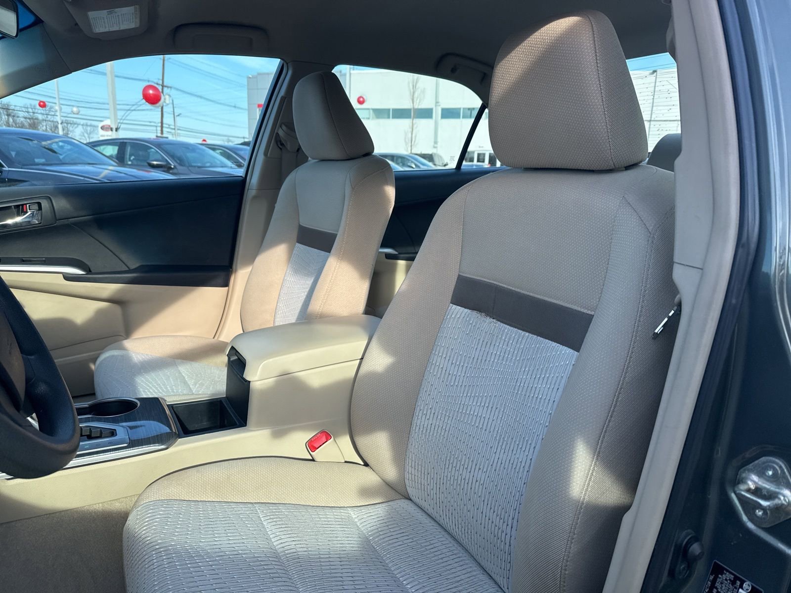 Thumbnail: 2012 Toyota Camry - 17