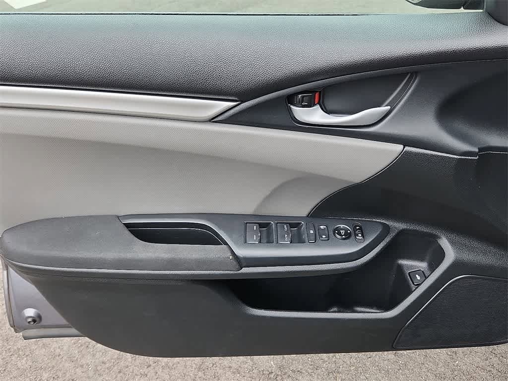 Thumbnail: 2016 Honda Civic - 18