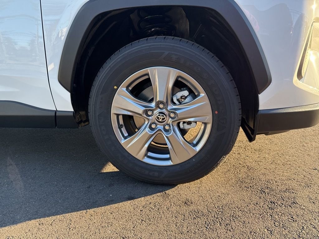 Thumbnail: 2025 Toyota RAV4 - 8