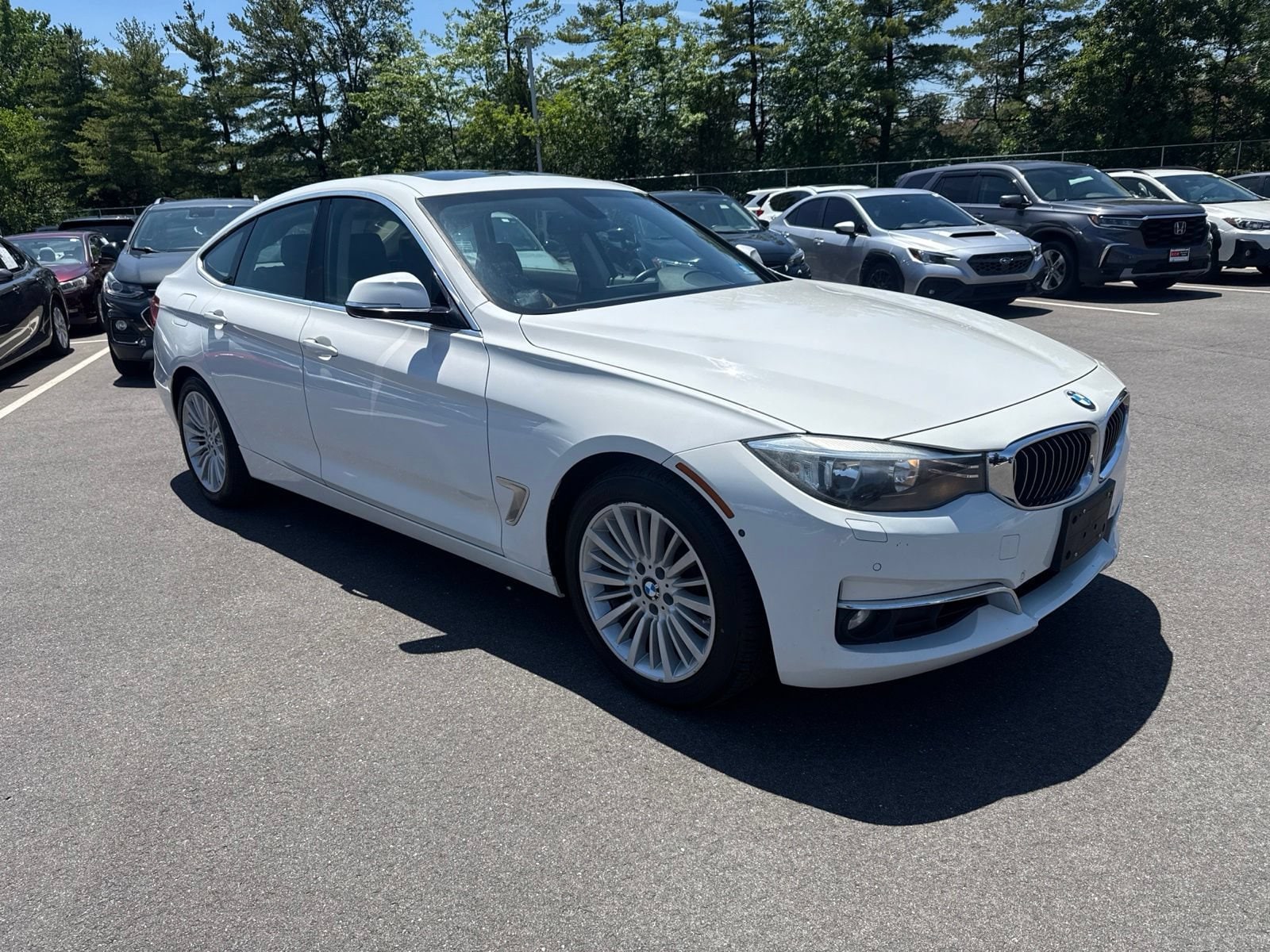 Thumbnail: 2014 BMW 3 Series - 3