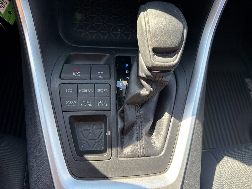 Thumbnail: 2019 Toyota RAV4 - 28