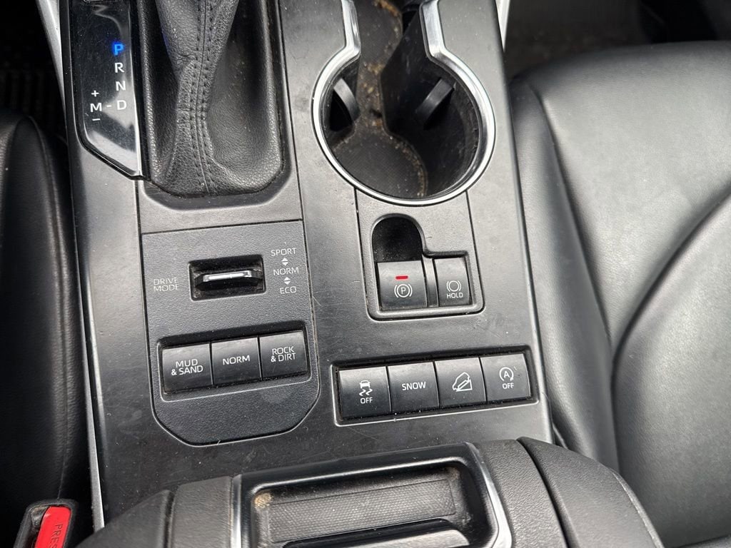 Thumbnail: 2021 Toyota Highlander - 29