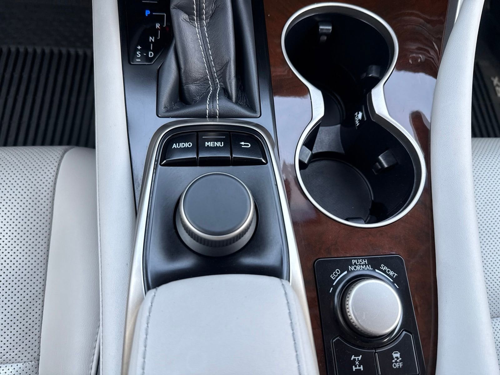 Thumbnail: 2018 Lexus RX - 29