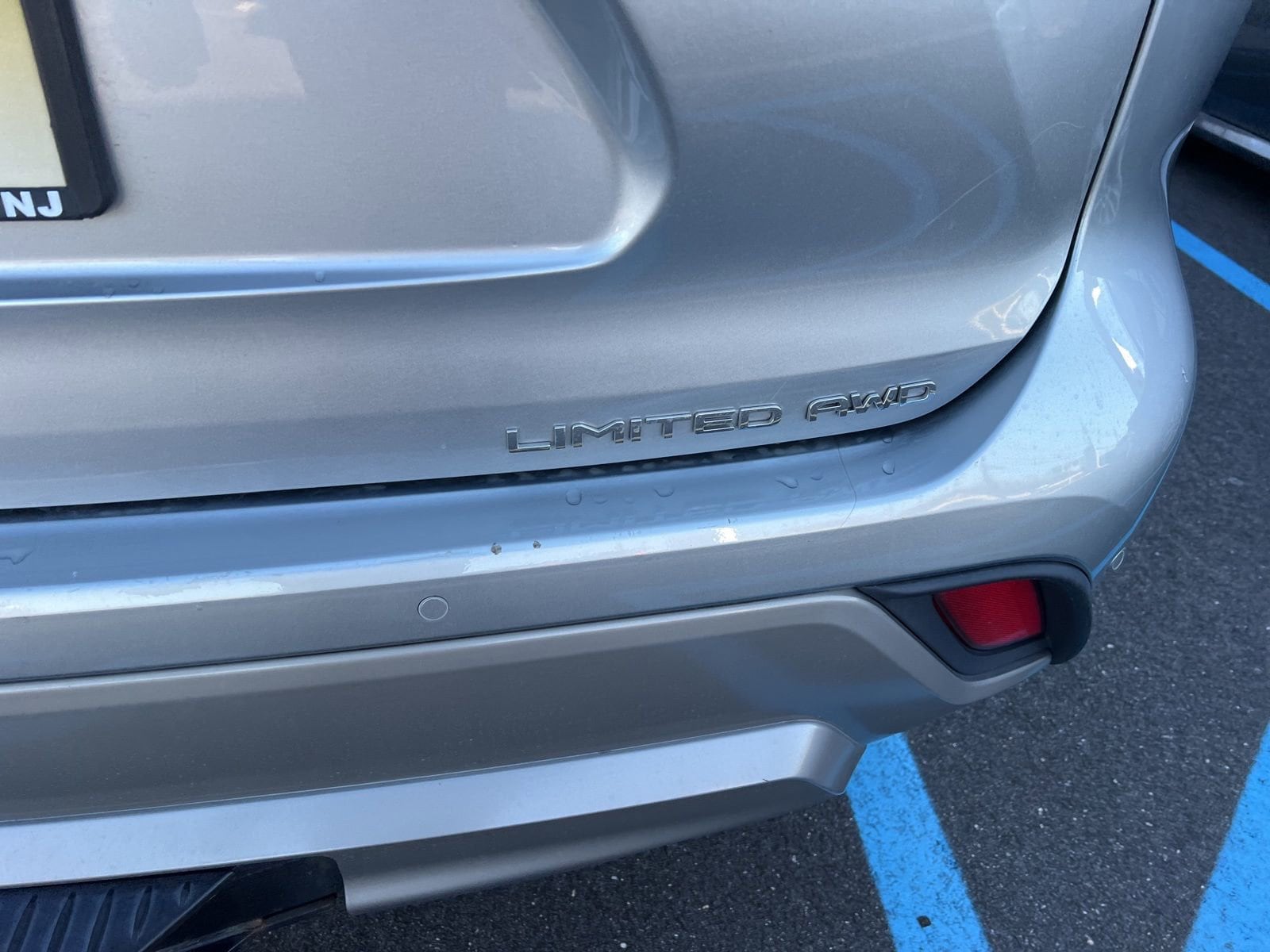 Thumbnail: 2020 Toyota Highlander - 23