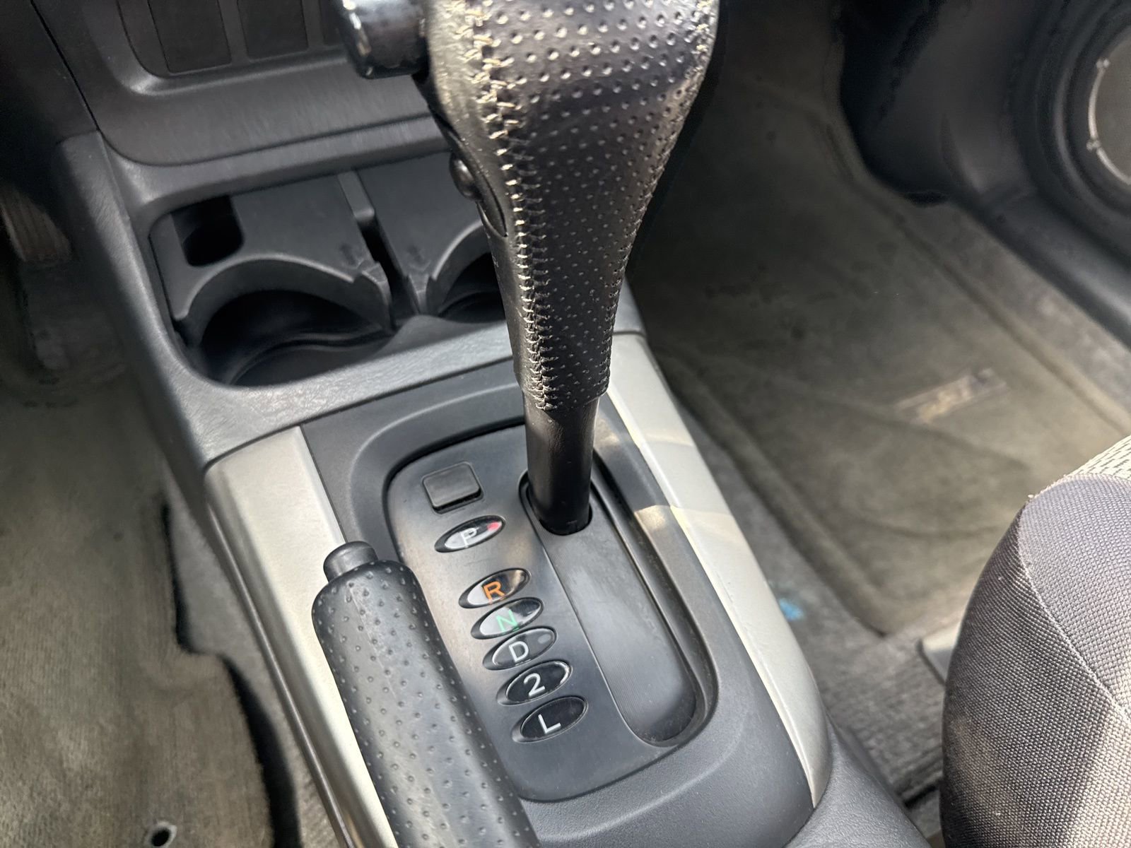 Thumbnail: 2005 Toyota RAV4 - 27