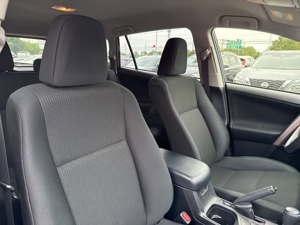 Thumbnail: 2018 Toyota RAV4 - 19