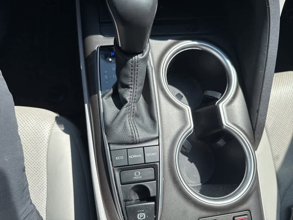 Thumbnail: 2022 Toyota Camry - 24