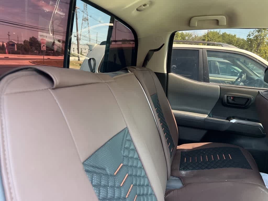 Thumbnail: 2021 Toyota Tacoma - 19