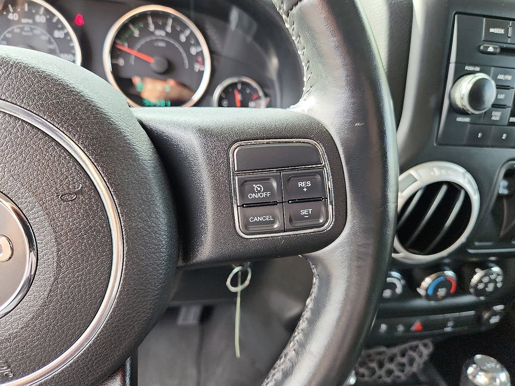 Thumbnail: 2013 Jeep Wrangler - 28