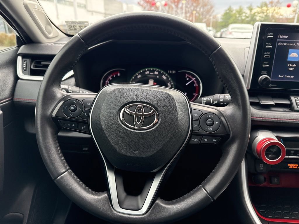 Thumbnail: 2020 Toyota RAV4 - 32