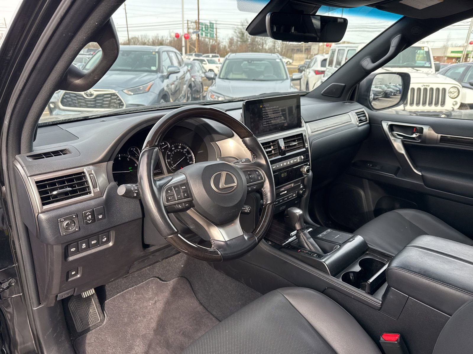 Thumbnail: 2023 Lexus GX - 18