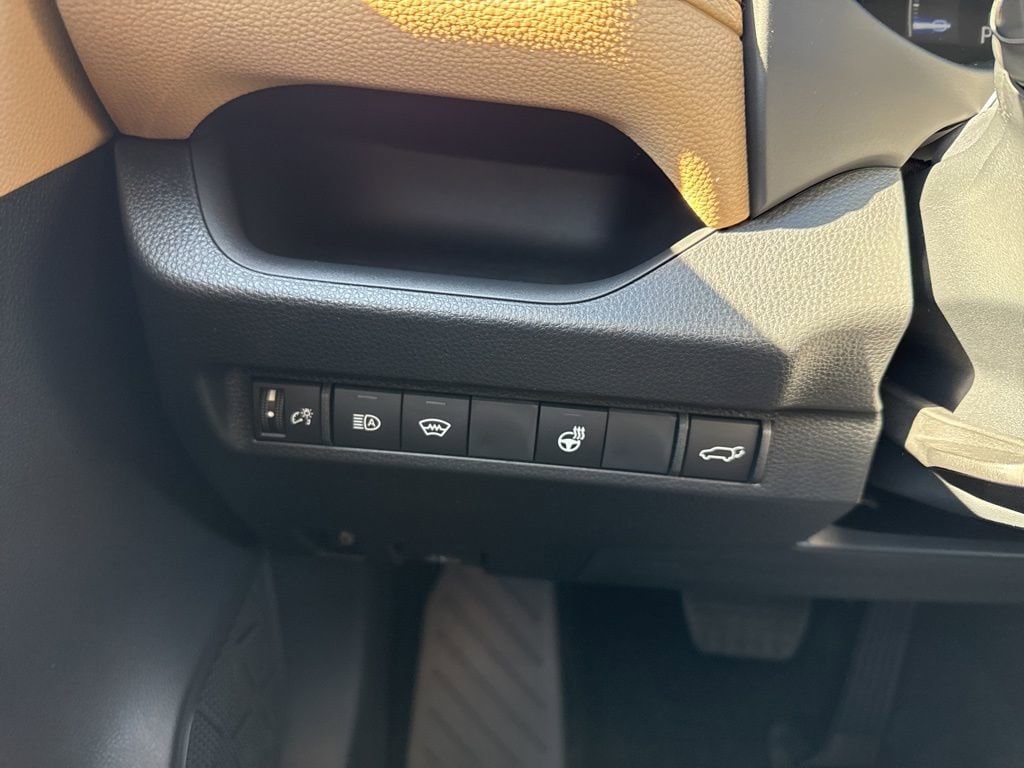 Thumbnail: 2025 Toyota RAV4 - 24