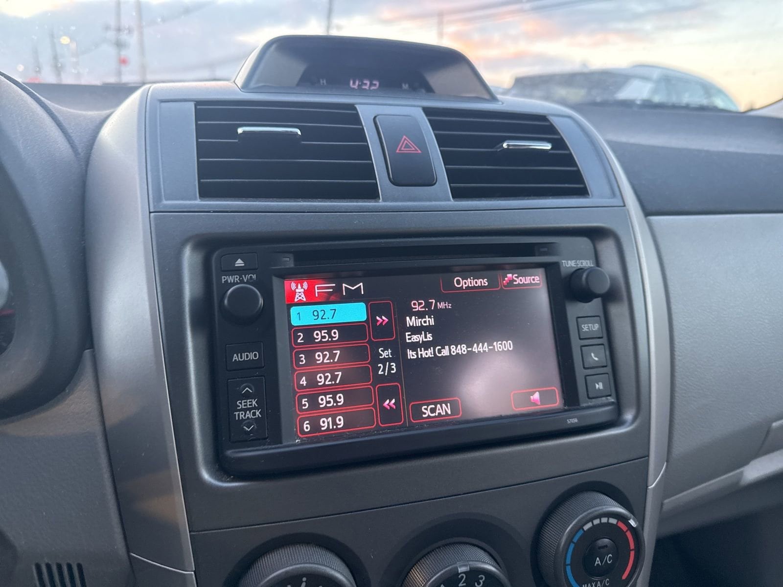 Thumbnail: 2013 Toyota Corolla - 17