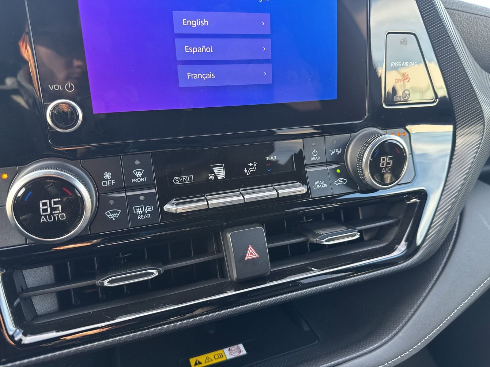 Thumbnail: 2023 Toyota Highlander - 30