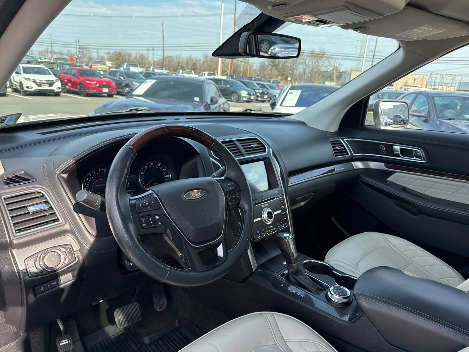 Thumbnail: 2018 Ford Explorer - 17