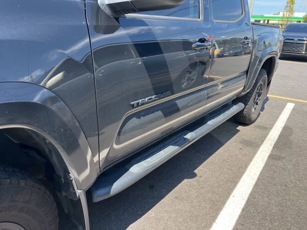 Thumbnail: 2021 Toyota Tacoma - 20