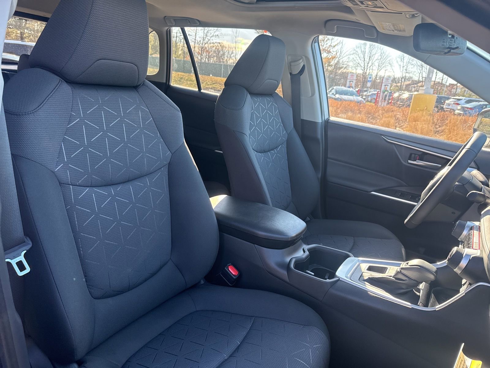 Thumbnail: 2025 Toyota RAV4 - 14