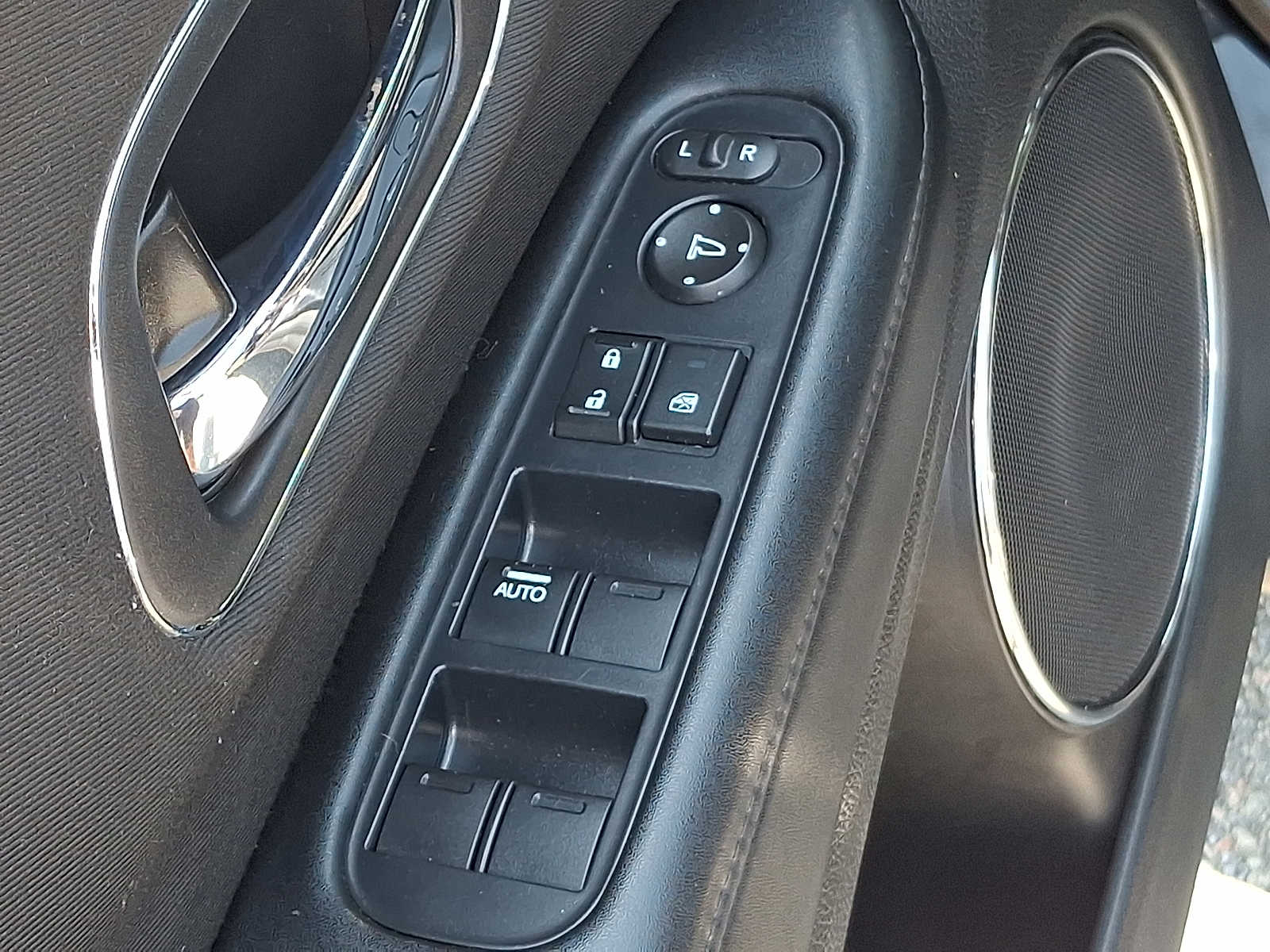 Thumbnail: 2017 Honda HR-V - 26