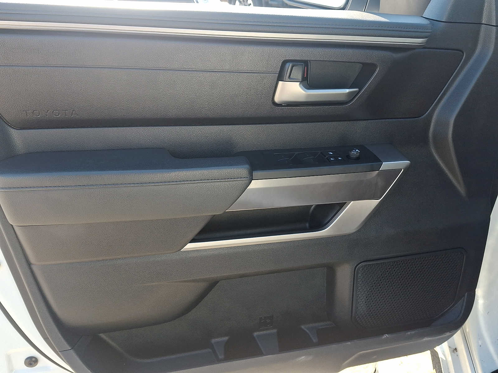 Thumbnail: 2023 Toyota Tundra - 14