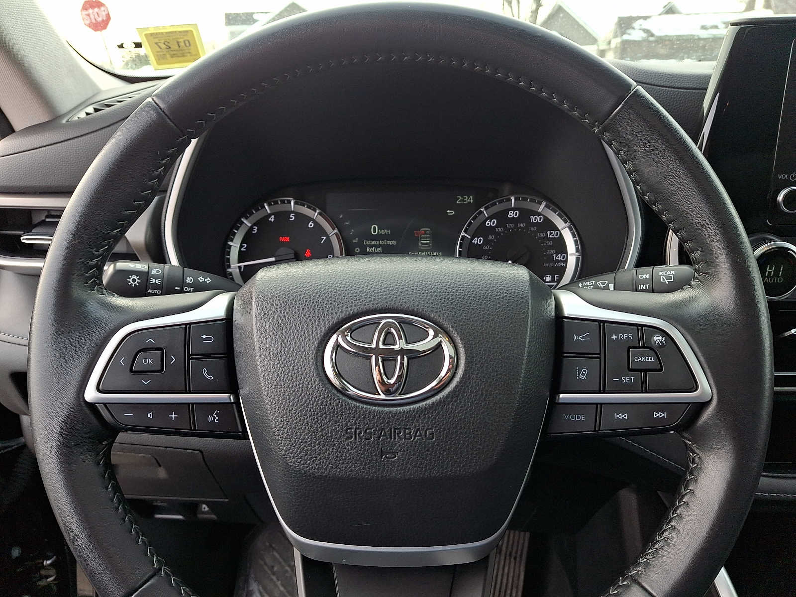 Thumbnail: 2023 Toyota Highlander - 24