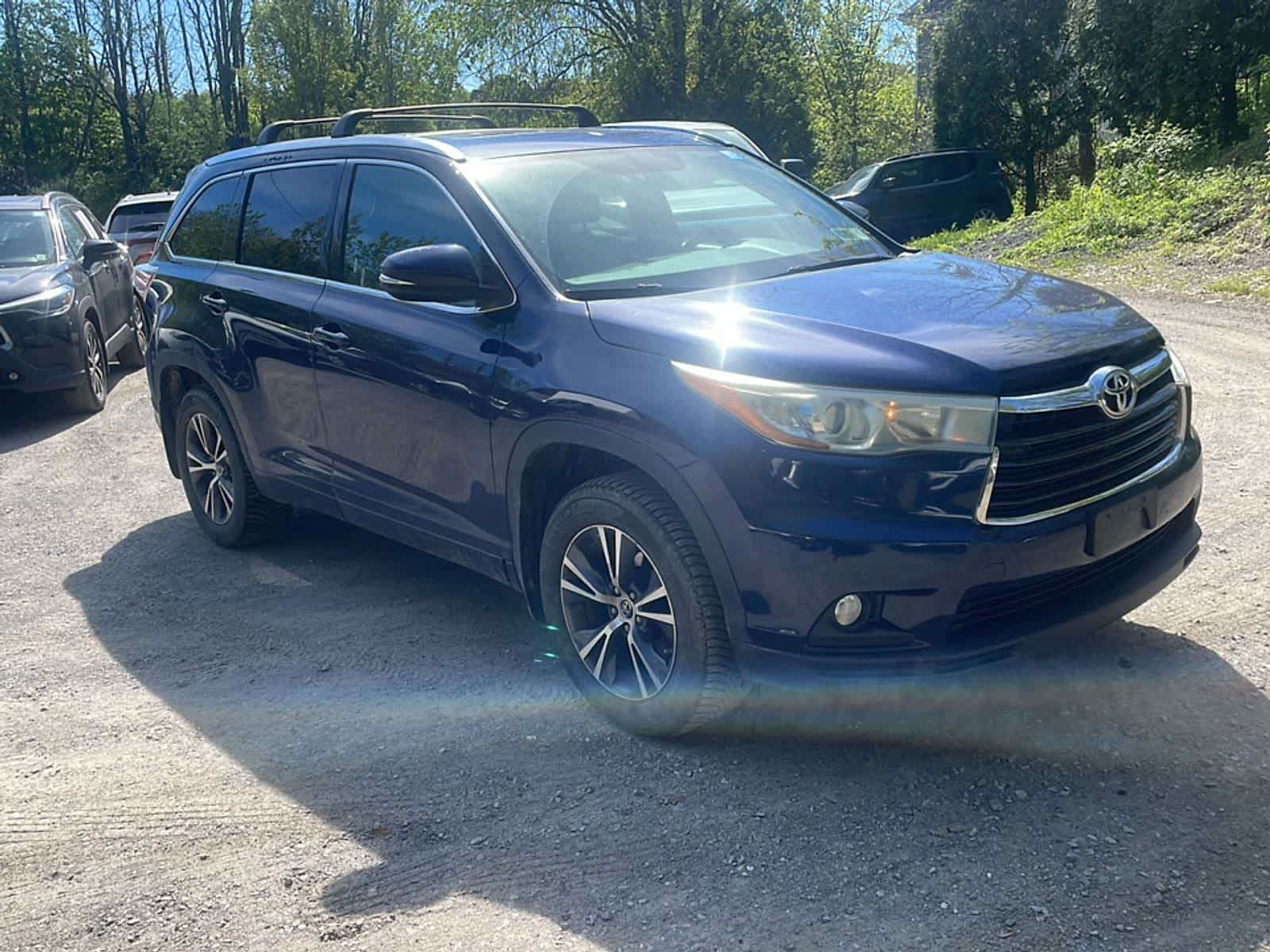 Thumbnail: 2016 Toyota Highlander - 10