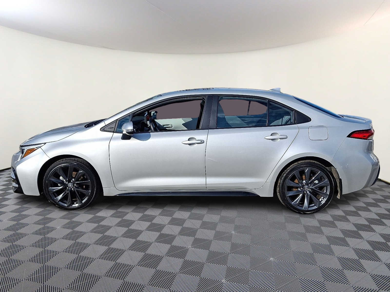 Thumbnail: 2024 Toyota Corolla - 10