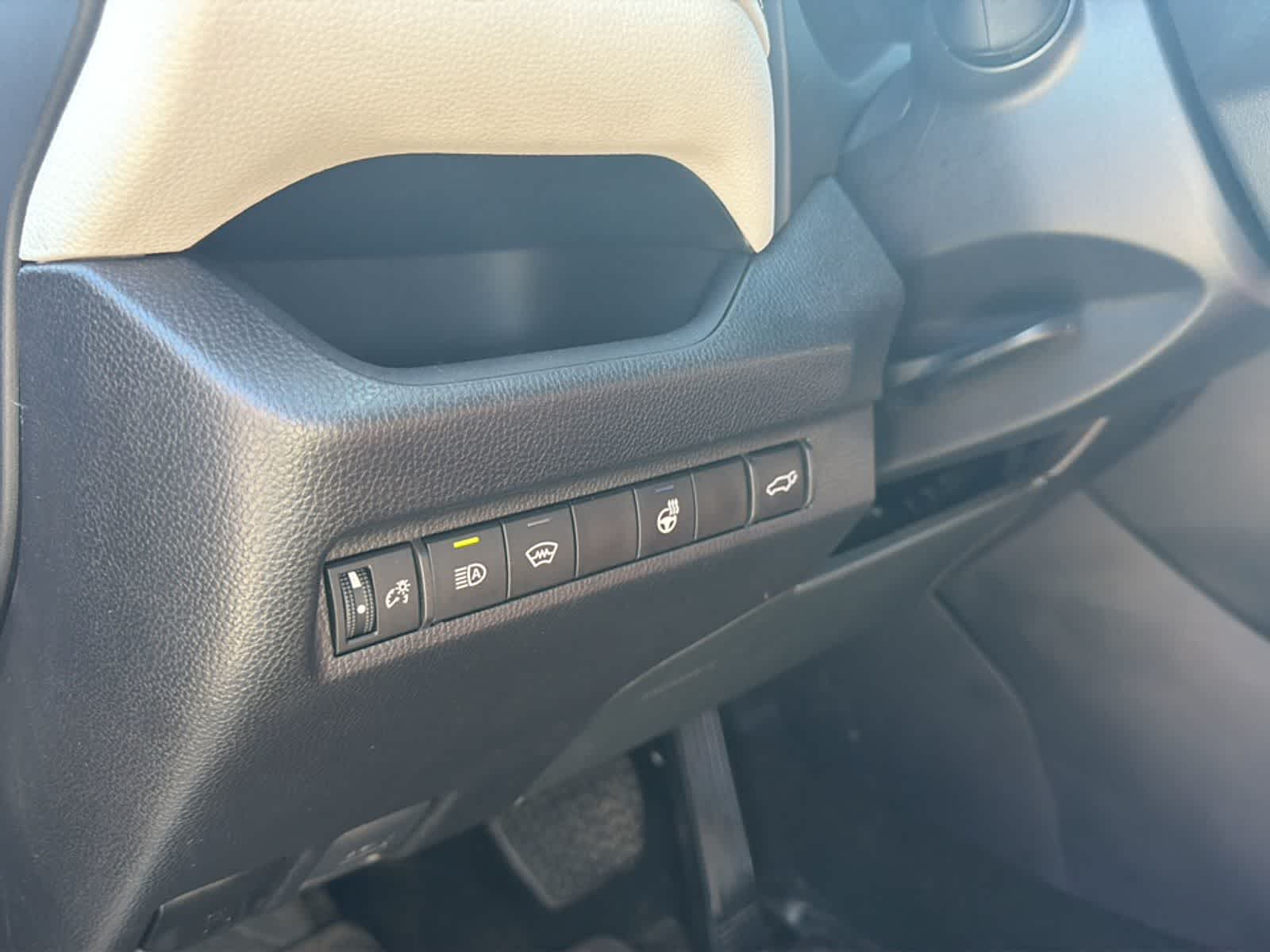 Thumbnail: 2024 Toyota RAV4 - 10