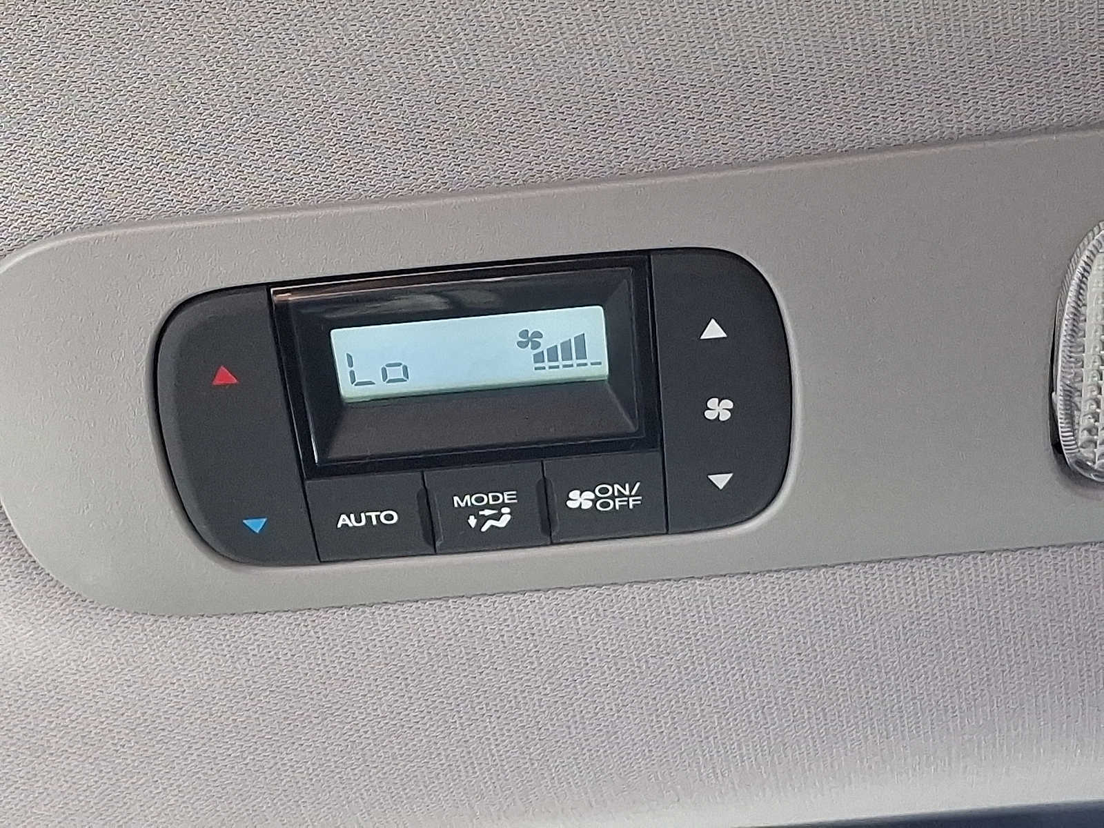 Thumbnail: 2023 Honda Odyssey - 12