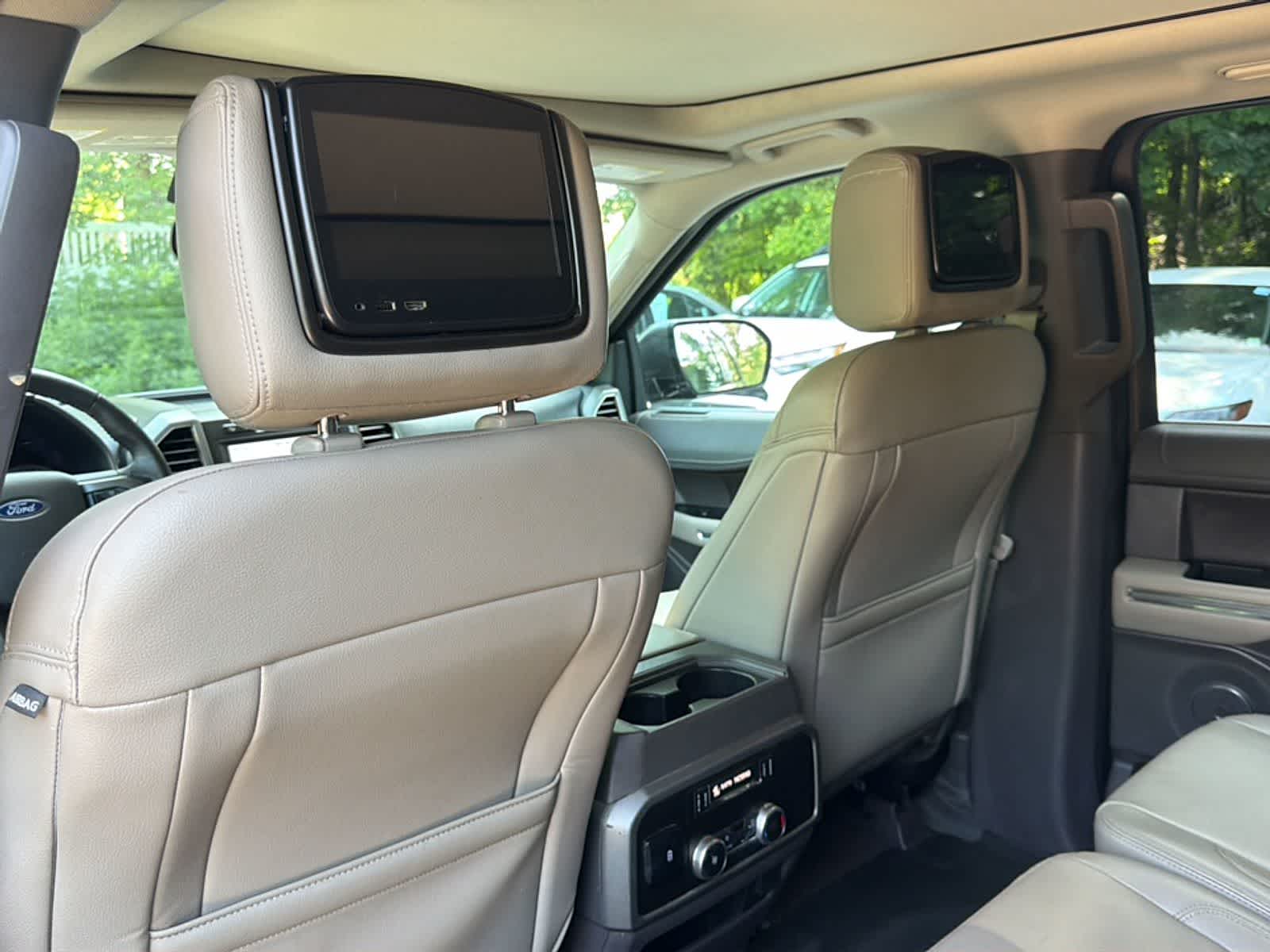 Thumbnail: 2020 Ford Expedition - 16
