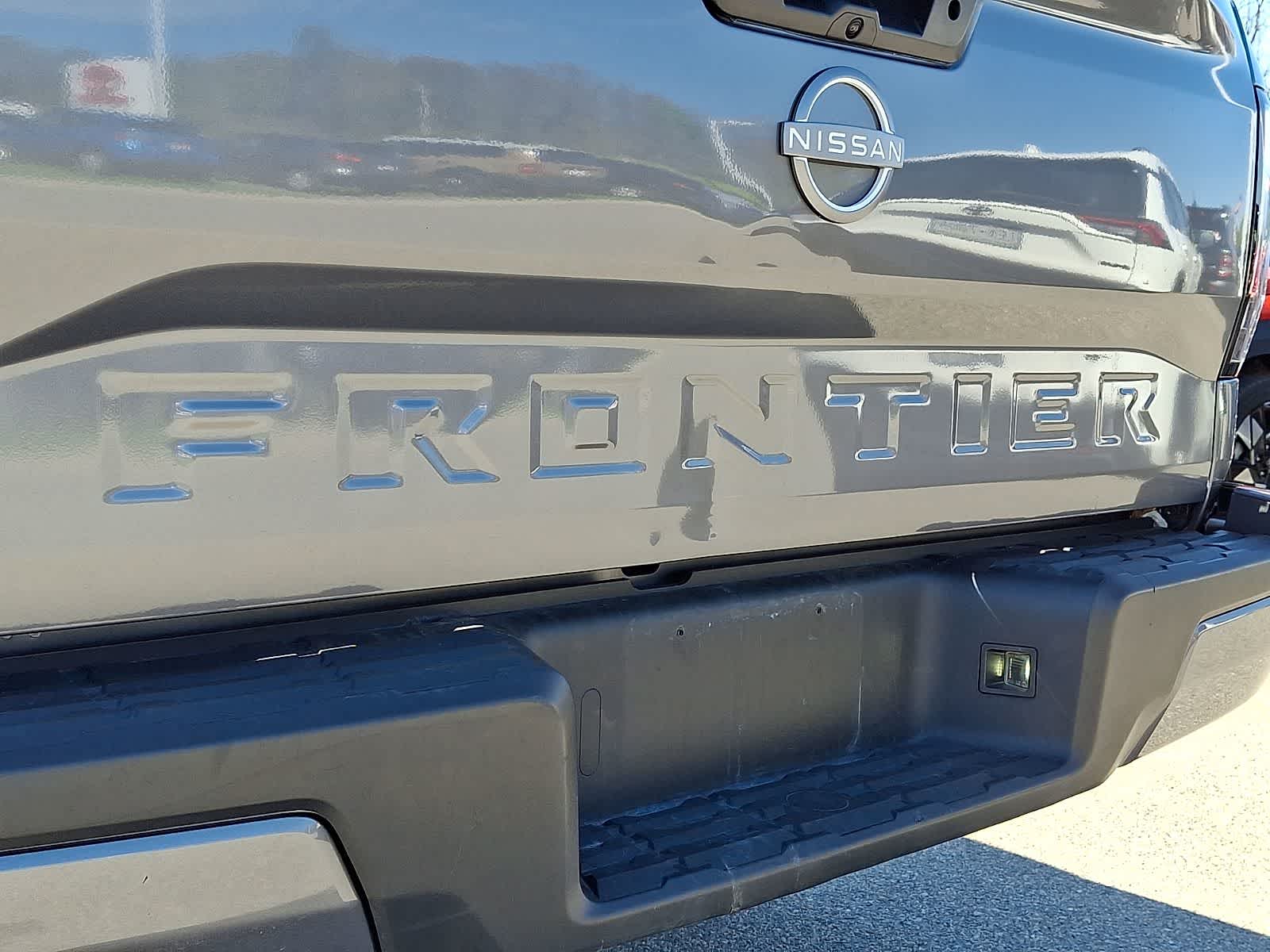 Thumbnail: 2024 Nissan Frontier - 31