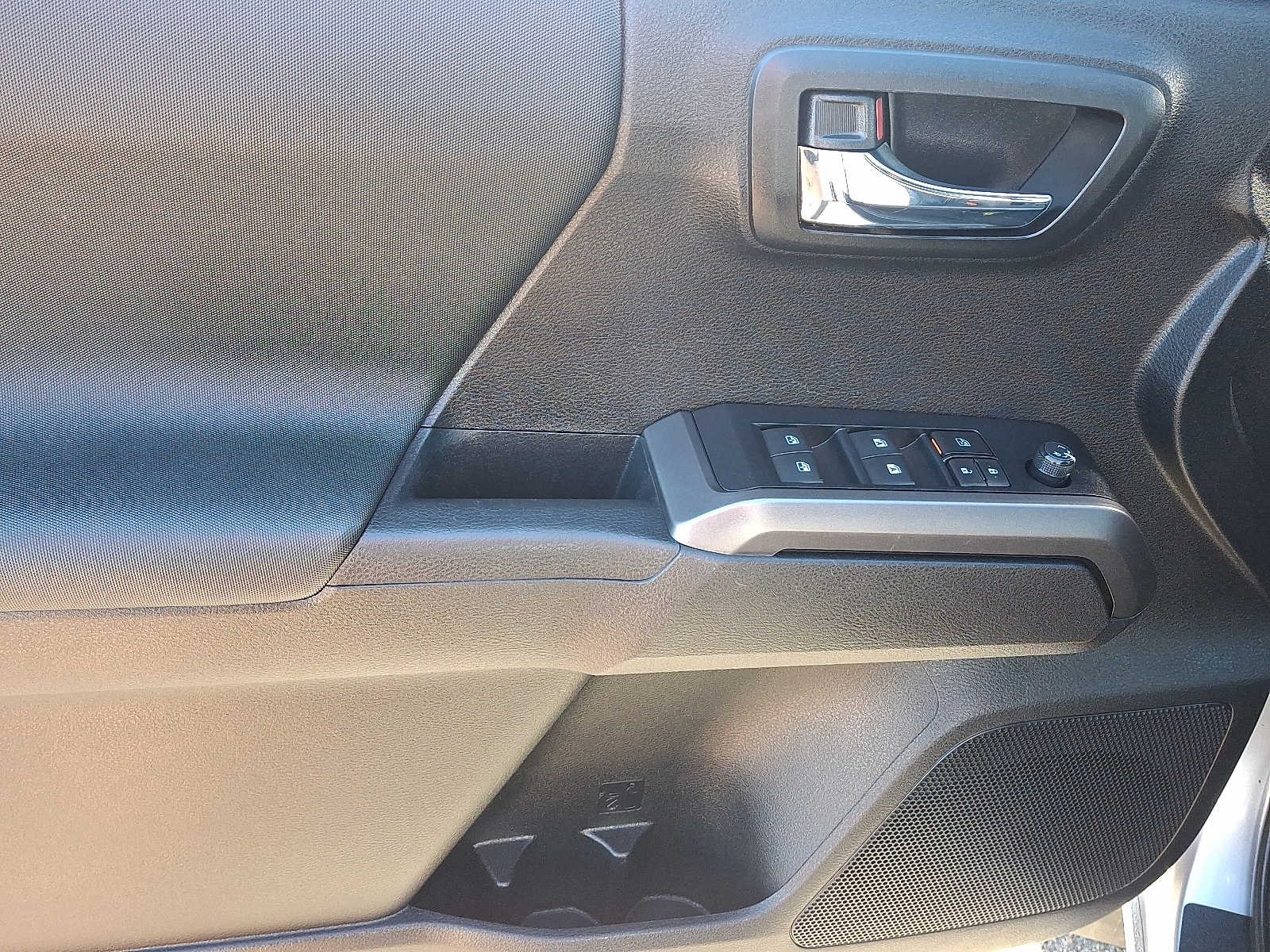 Thumbnail: 2021 Toyota Tacoma - 15