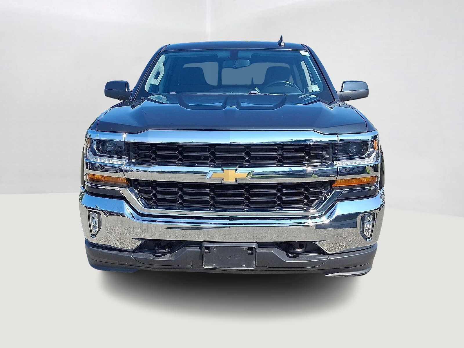 Thumbnail: 2018 Chevrolet Silverado 1500 - 3