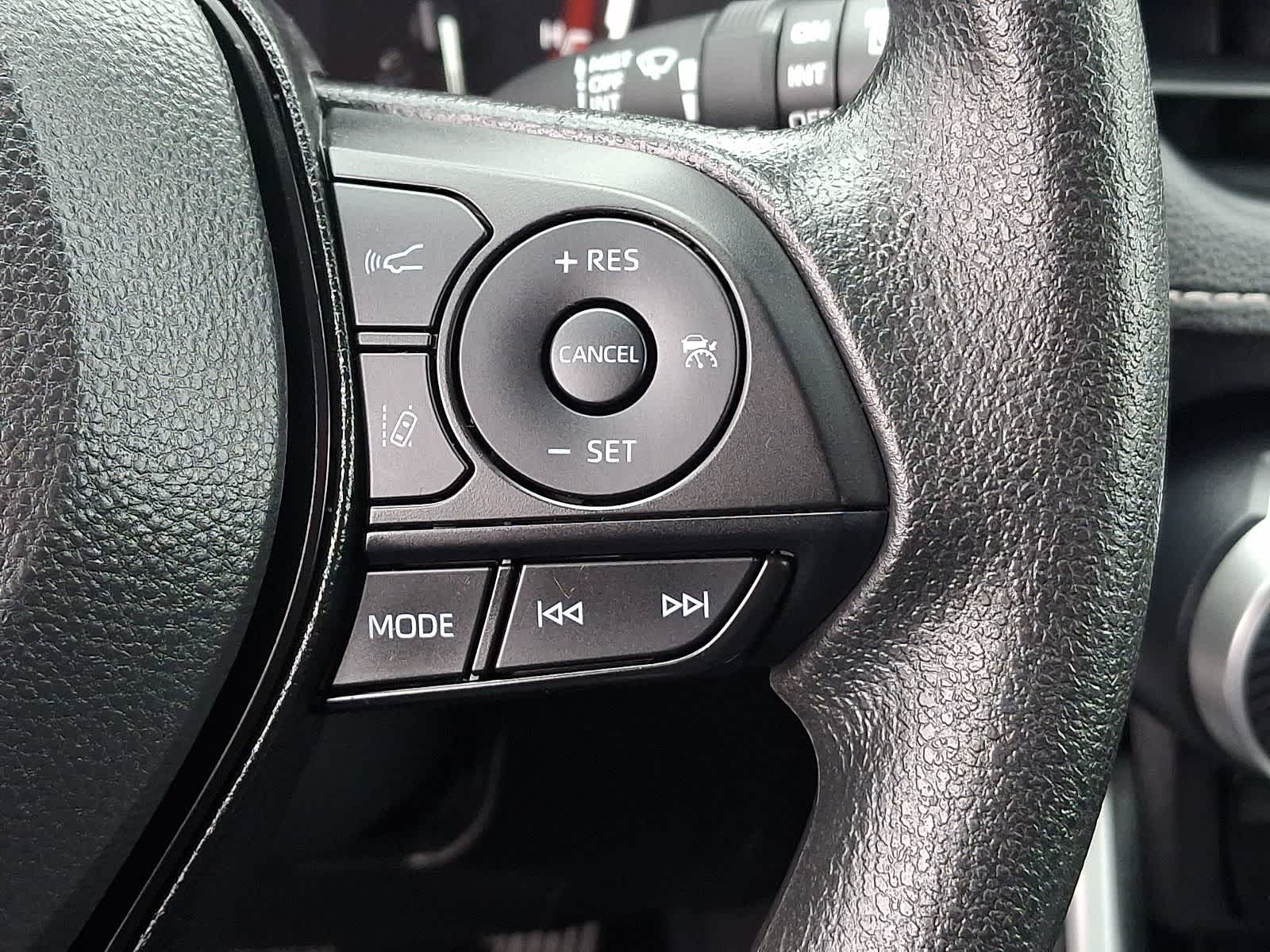 Thumbnail: 2025 Toyota RAV4 - 24