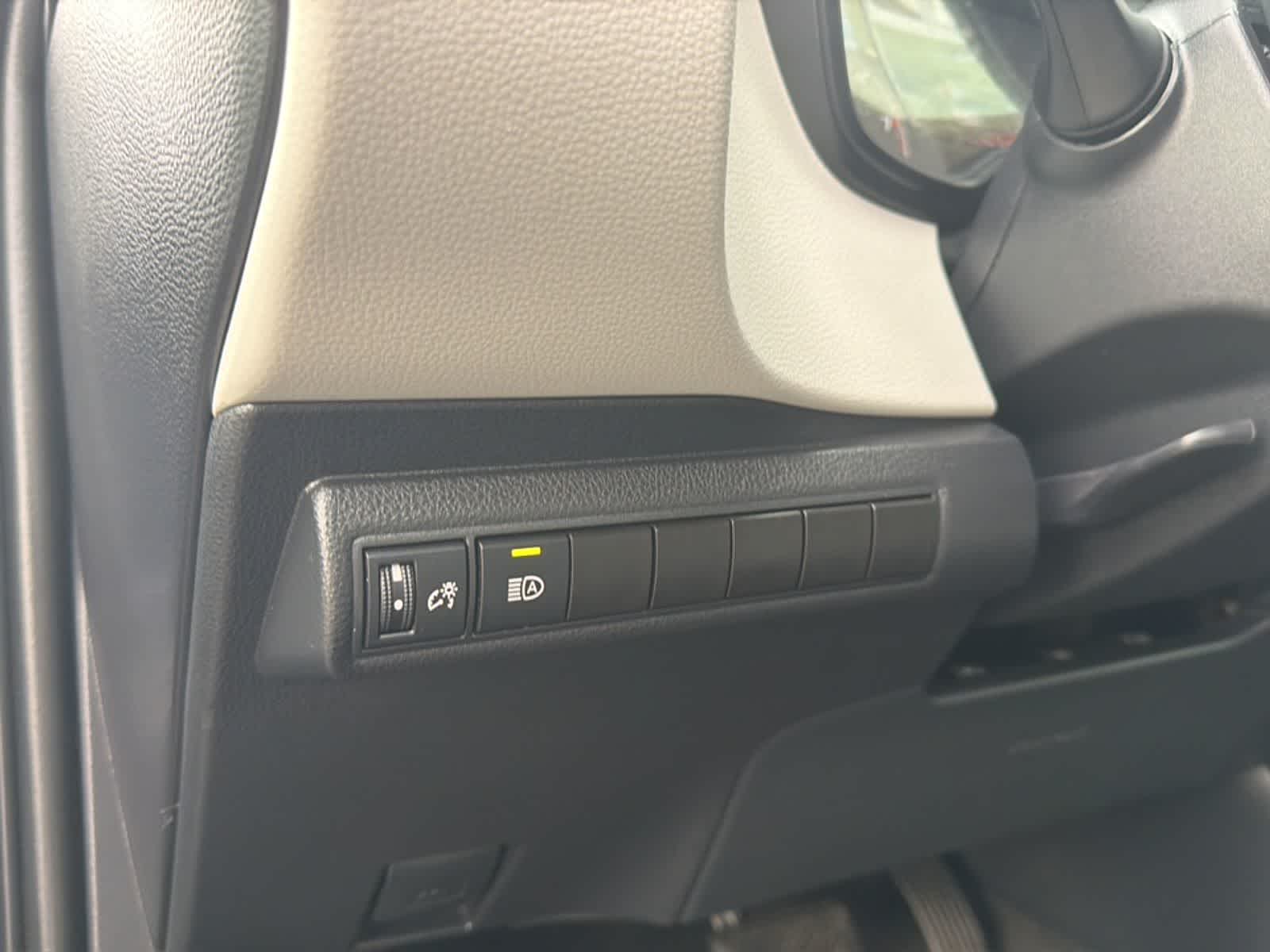 Thumbnail: 2023 Toyota Corolla - 11