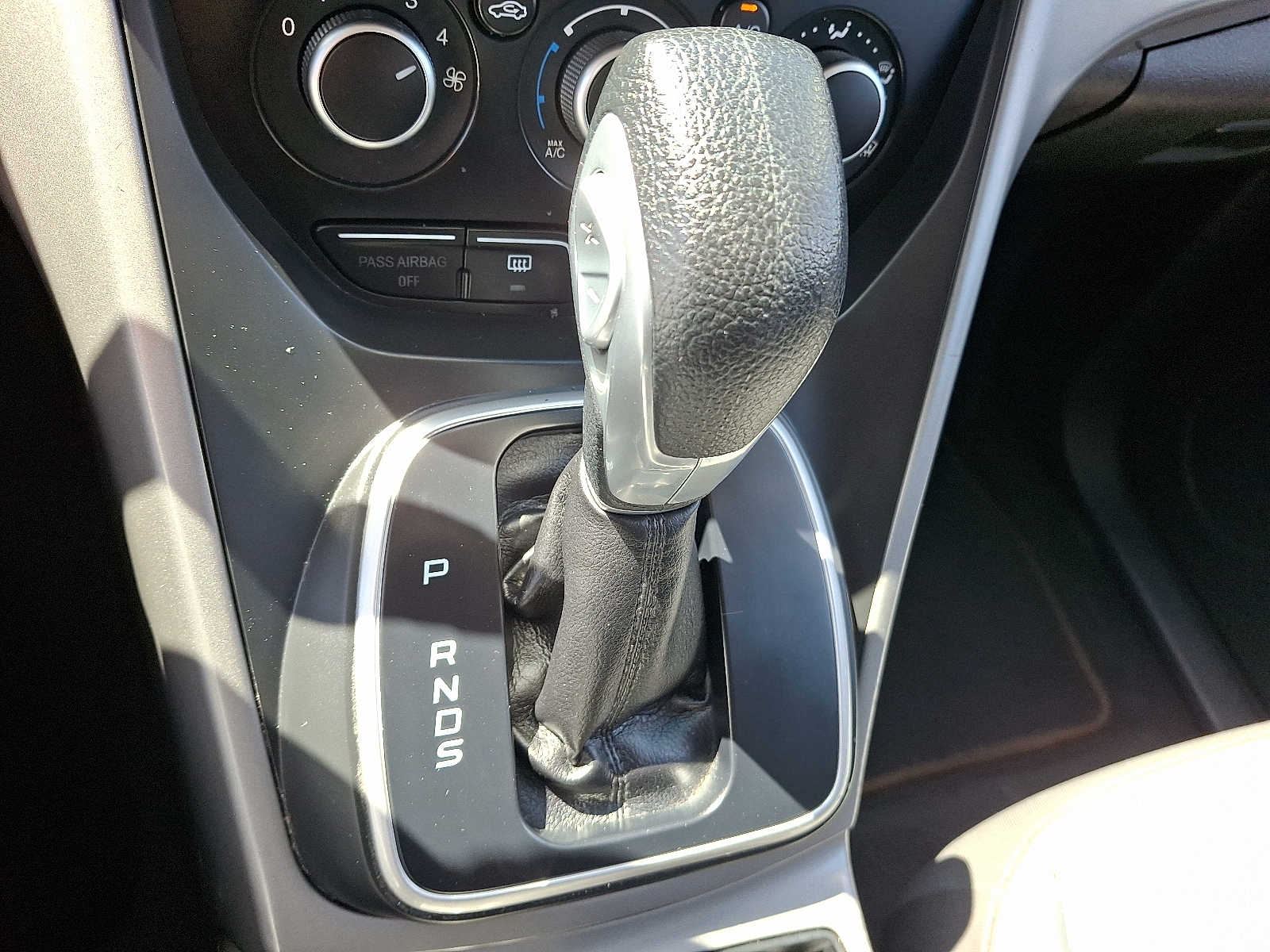 Thumbnail: 2013 Ford Escape - 16