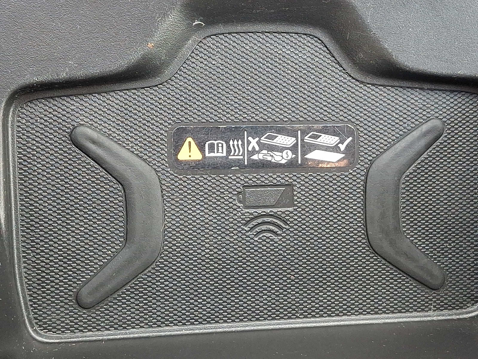 Thumbnail: 2020 Chevrolet Colorado - 27