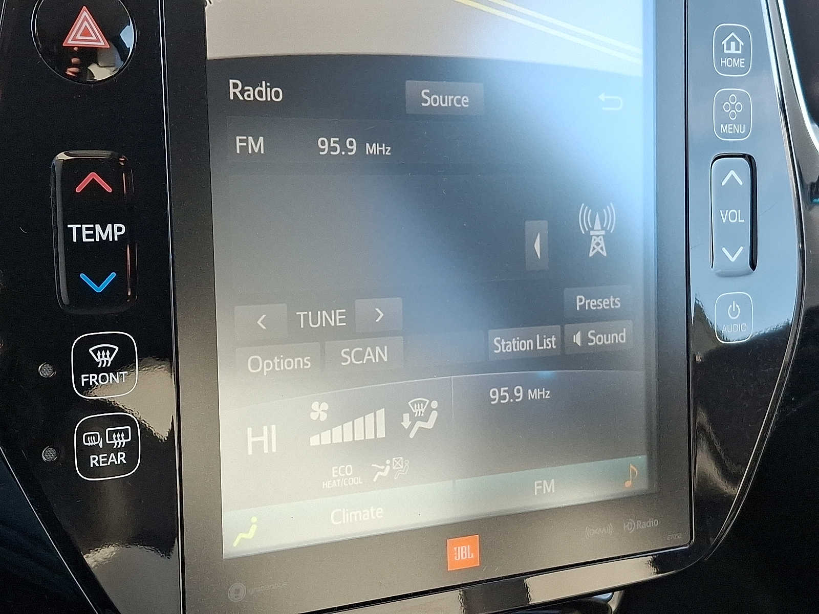 Thumbnail: 2017 Toyota Prius Prime - 19