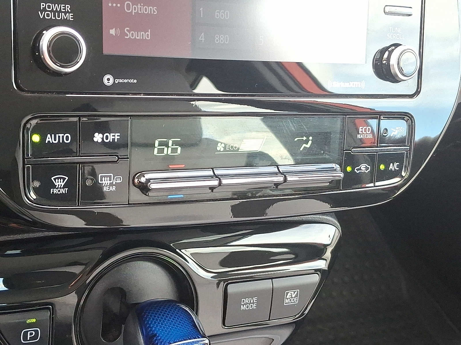 Thumbnail: 2022 Toyota Prius - 15