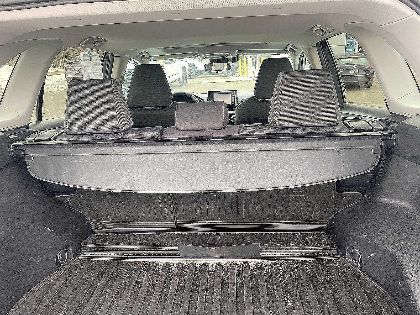 Thumbnail: 2020 Toyota RAV4 - 18