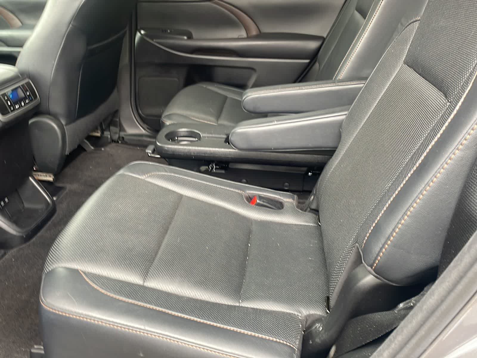 Thumbnail: 2017 Toyota Highlander - 22