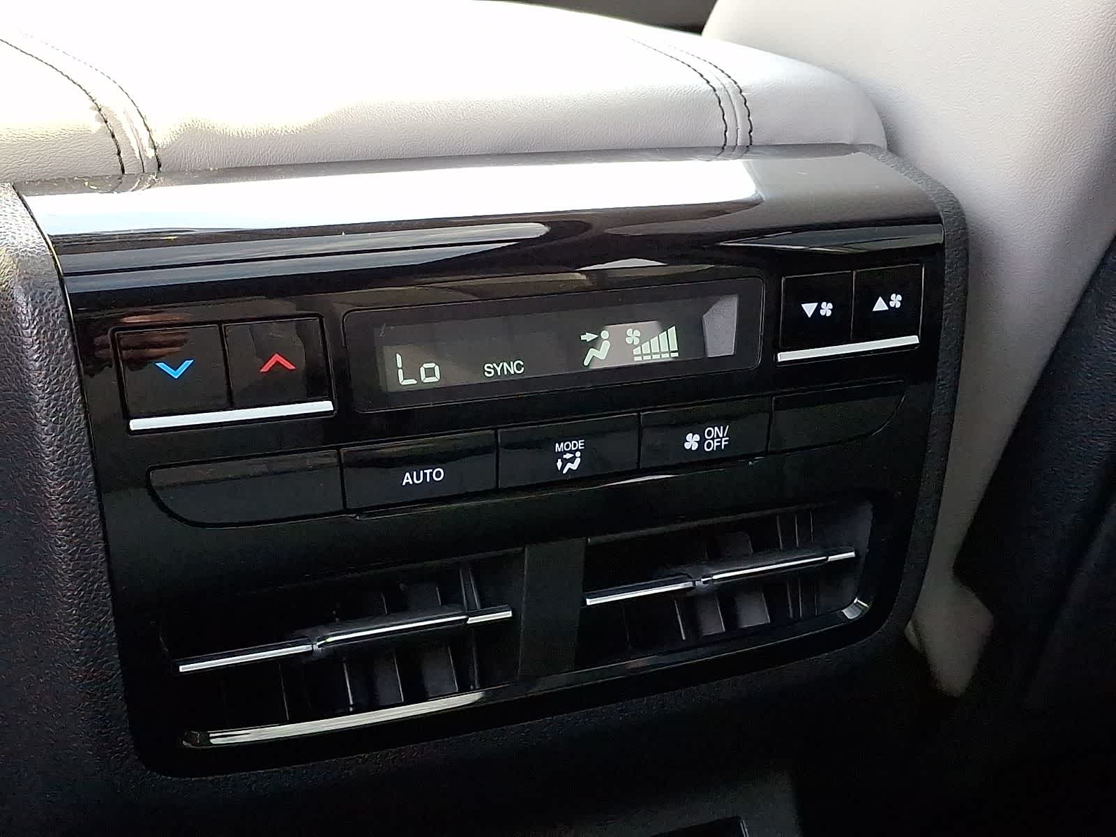 Thumbnail: 2023 Acura MDX - 13