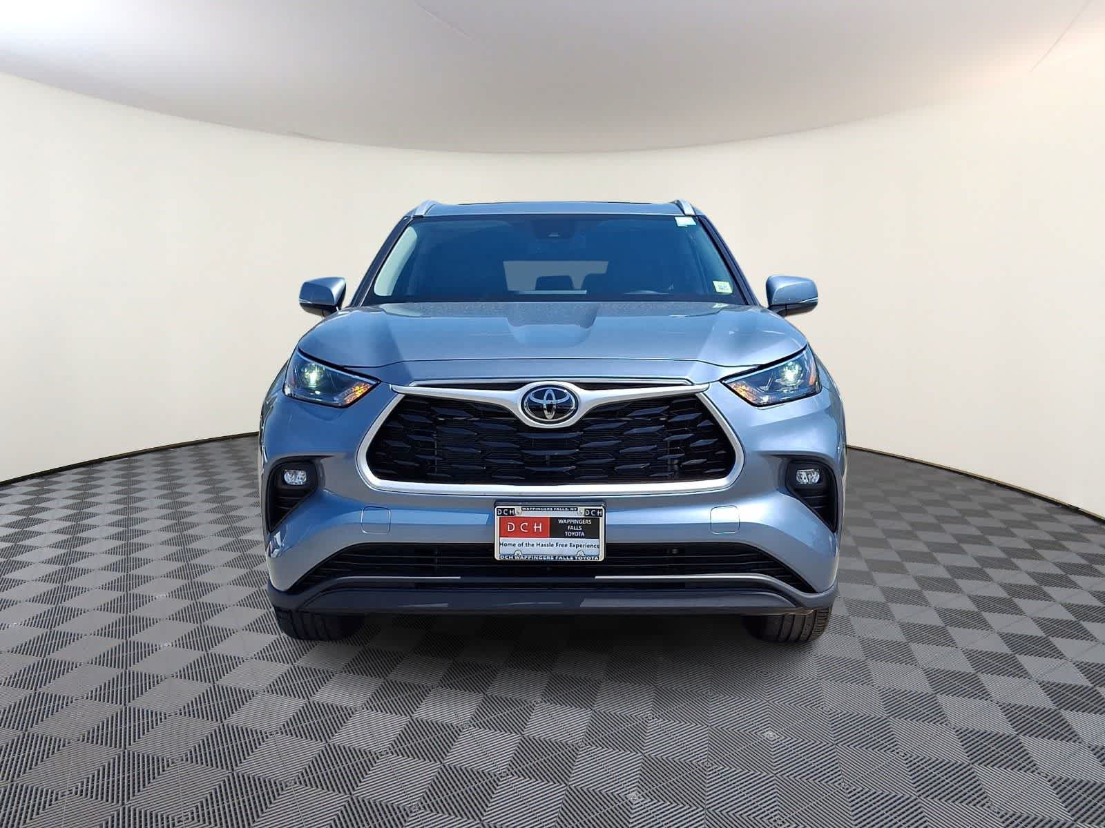 Thumbnail: 2023 Toyota Highlander - 3