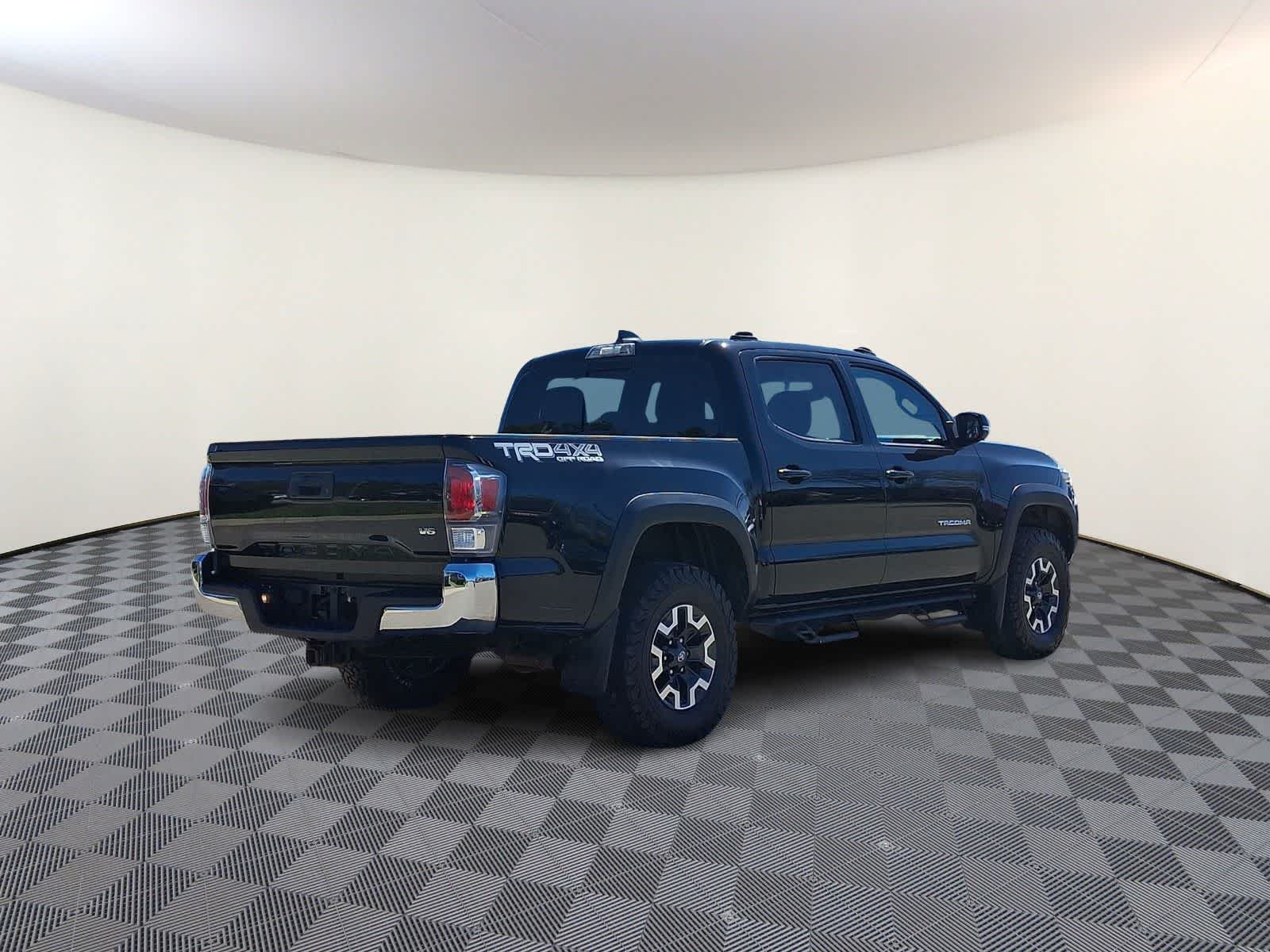 Thumbnail: 2021 Toyota Tacoma - 6