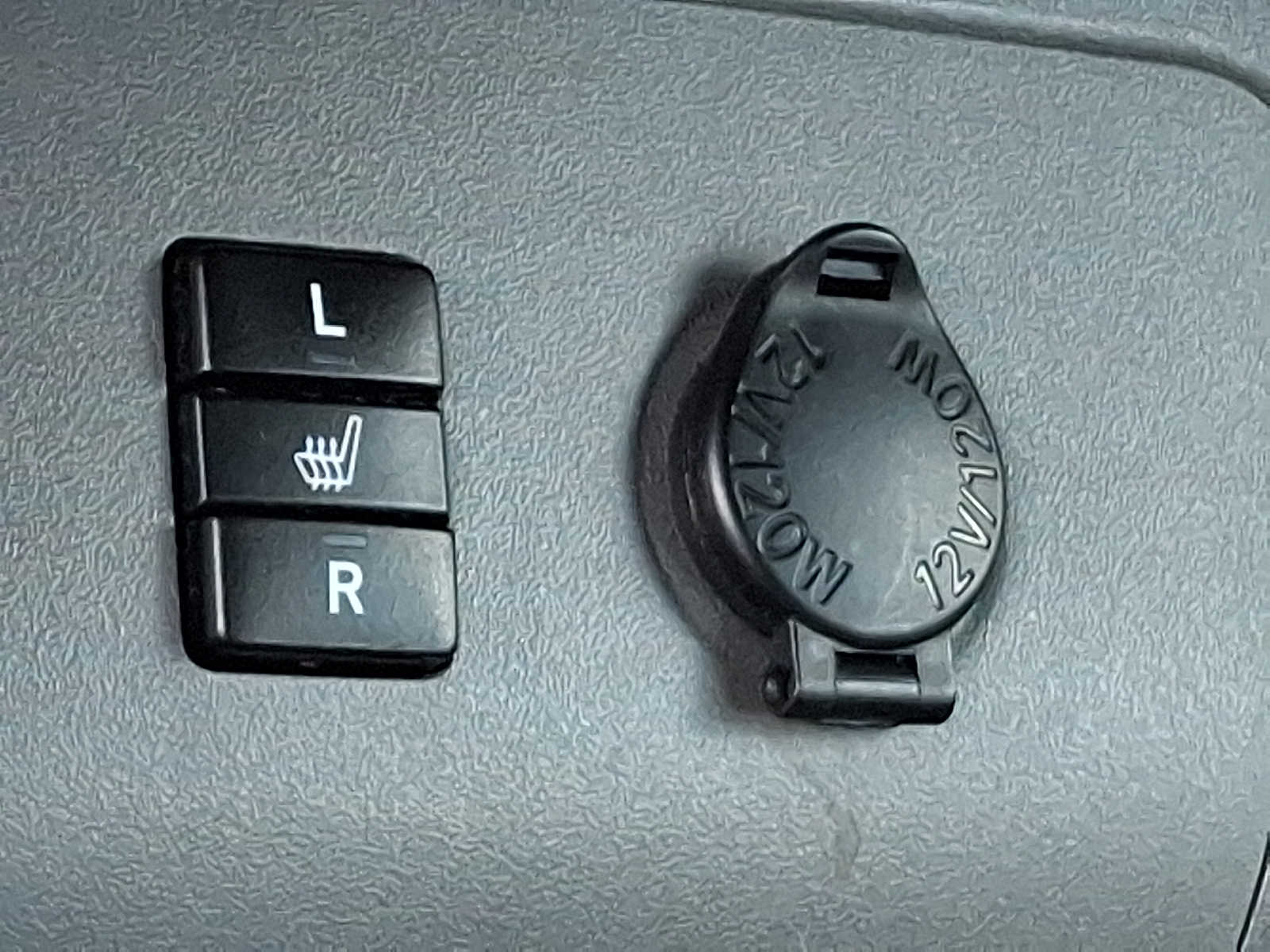 Thumbnail: 2011 Toyota Prius - 29