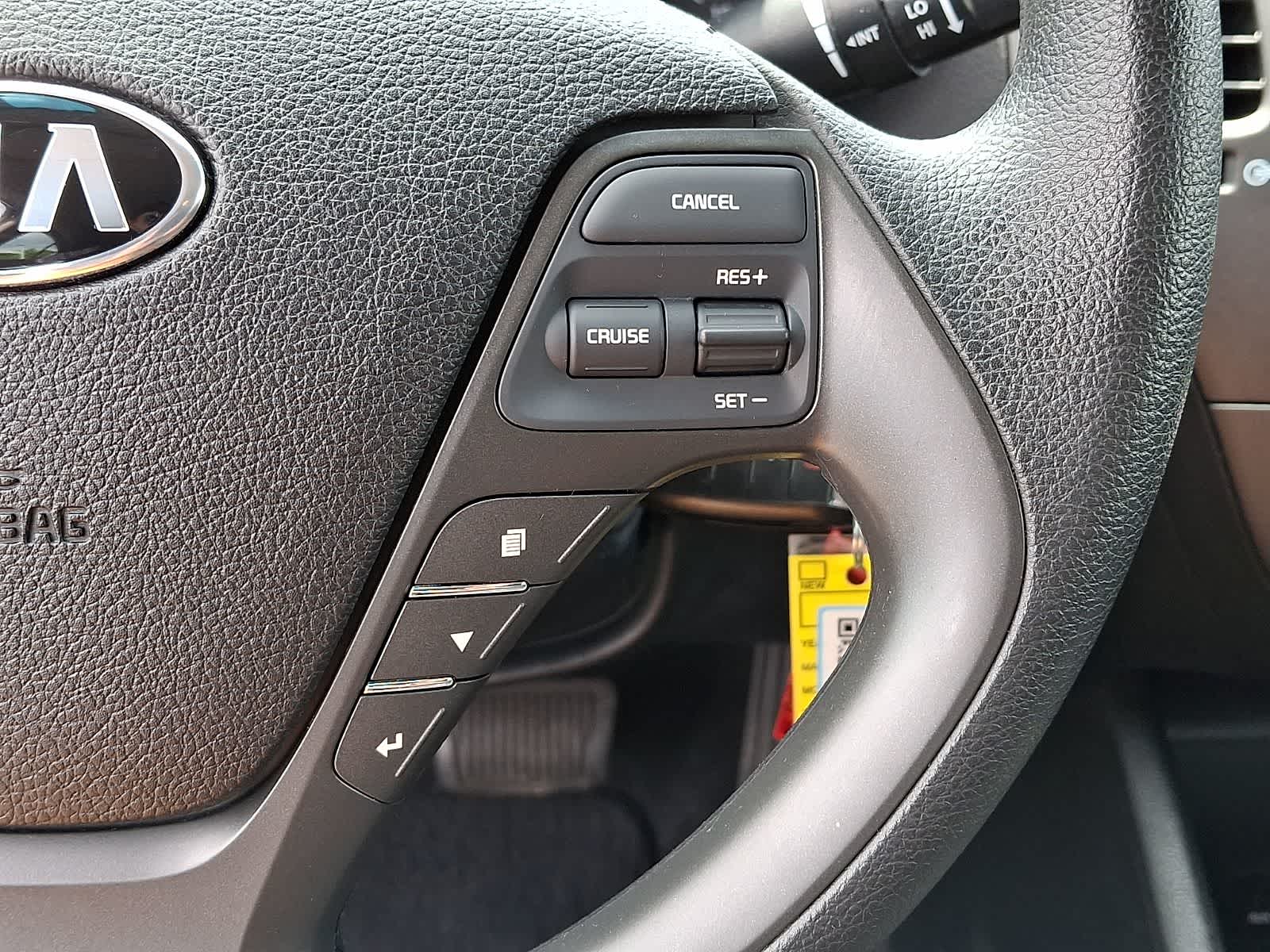 Thumbnail: 2018 Kia Forte - 23