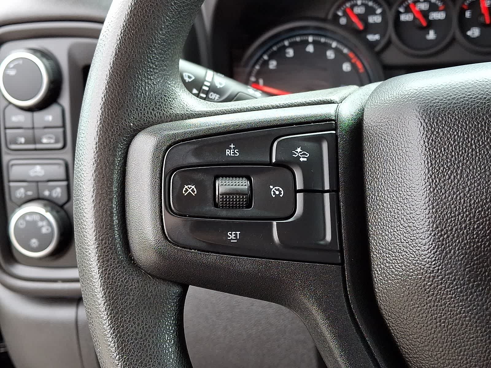 Thumbnail: 2023 Chevrolet Silverado 1500 - 23