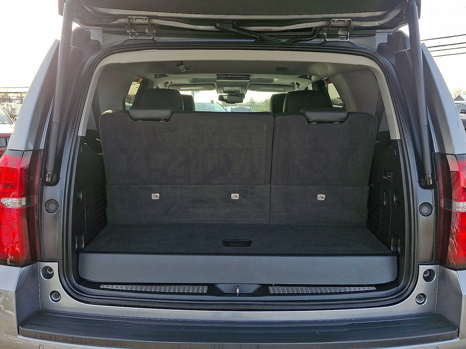 Thumbnail: 2020 Chevrolet Tahoe - 33