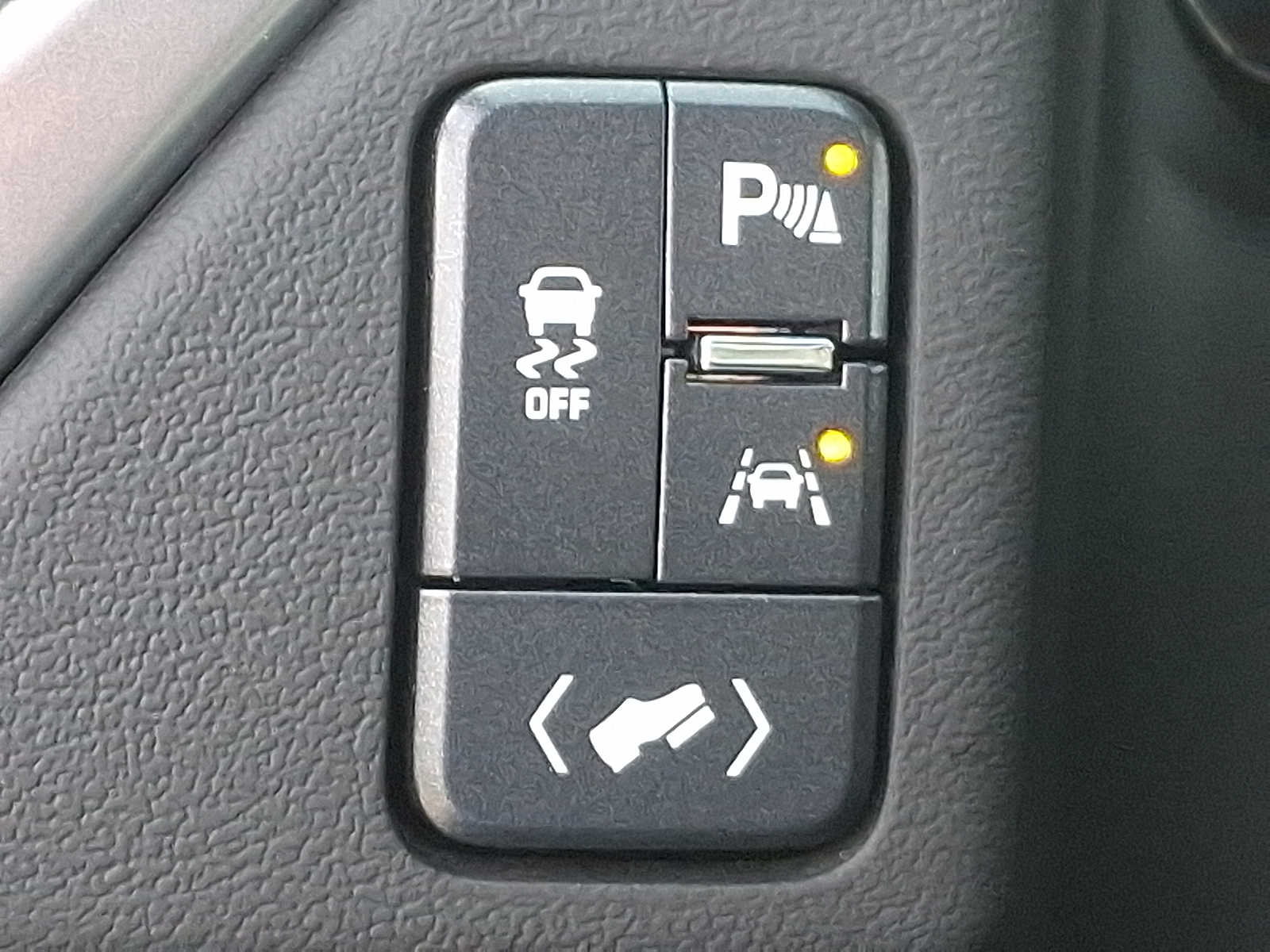 Thumbnail: 2020 Chevrolet Tahoe - 30