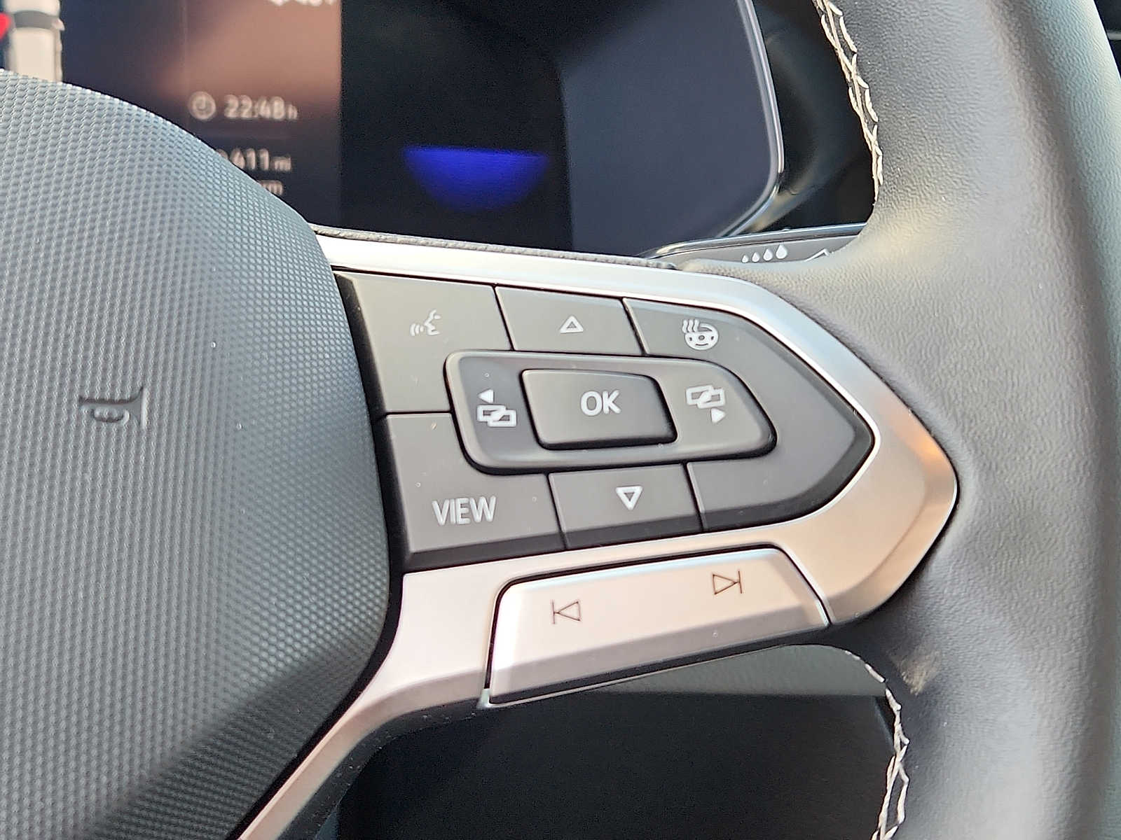 Thumbnail: 2022 Volkswagen Taos - 22