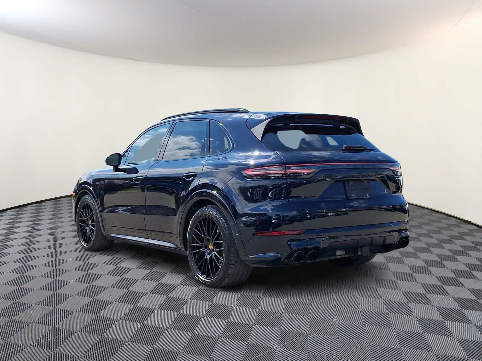 Thumbnail: 2021 Porsche Cayenne - 7